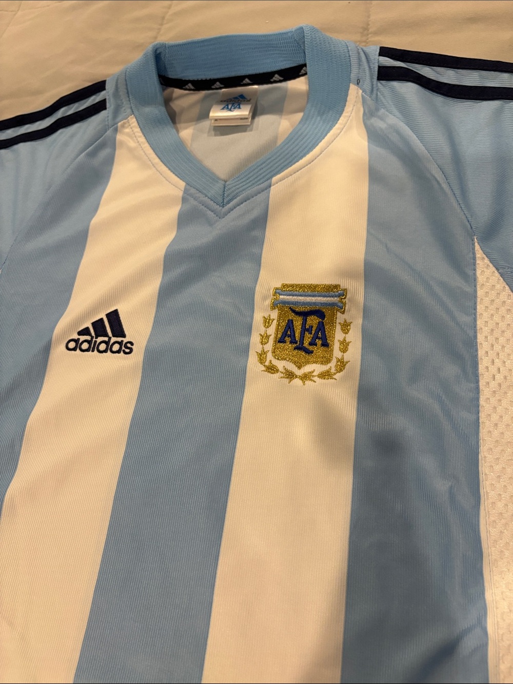 Men Jerseys - Picture 4 of 6